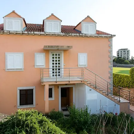 Apartment Miramare & Campara *