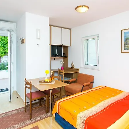 Apartment Miramare & Campara