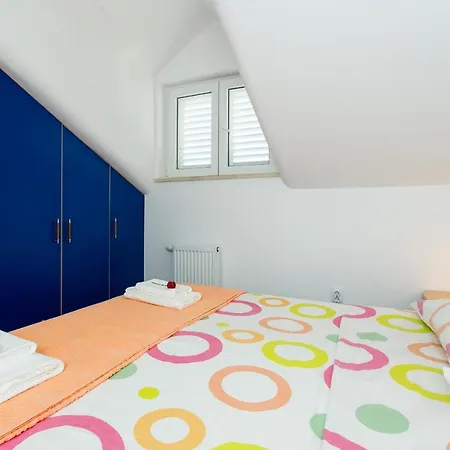 Apartment Miramare & Campara